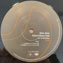 Carica l&#39;immagine nel visualizzatore di Gallery, Hank Jones Meets Cheick-Tidiane Seck* And The Mandinkas : Sarala (2xLP, Album, RE)
