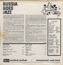 Carica l&#39;immagine nel visualizzatore di Gallery, Teddy Charles And The All Stars : Russia Goes Jazz - Swinging Themes From The Great Russian Composers (LP, Album, Mono)
