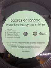 Carica l&#39;immagine nel visualizzatore di Gallery, Boards Of Canada : Music Has The Right To Children (2xLP, Album, RE, RP)
