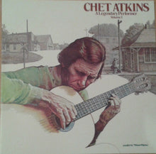 Carica l&#39;immagine nel visualizzatore di Gallery, Chet Atkins : A Legendary Performer Volume 1 (LP, Comp)

